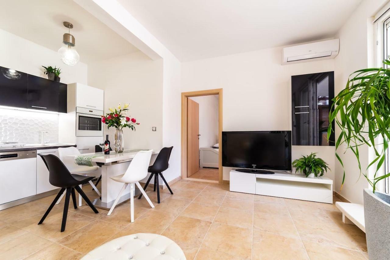 Ln New Apartment Split Bagian luar foto